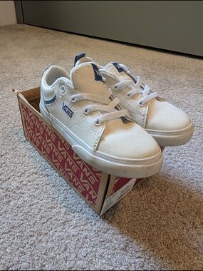 Vans Kids Toddlers White and Blue Lace-Up Canvas Sneakers - Size 9